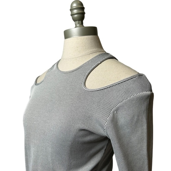 Zara White Black Collection Ribbed Cold Shoulder Cutout Long Sleeve Top Large - Picture 6 of 15